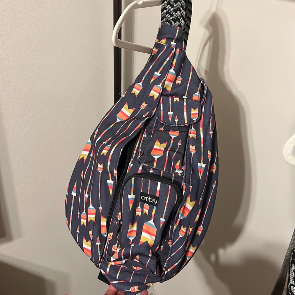 Ambry Cross body bag - KAVU style